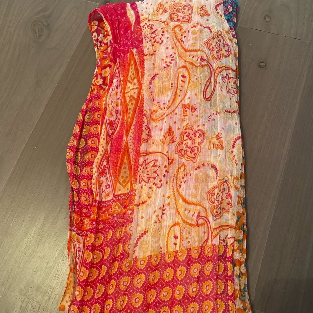 Patterned scarf - Picture 2 of 3